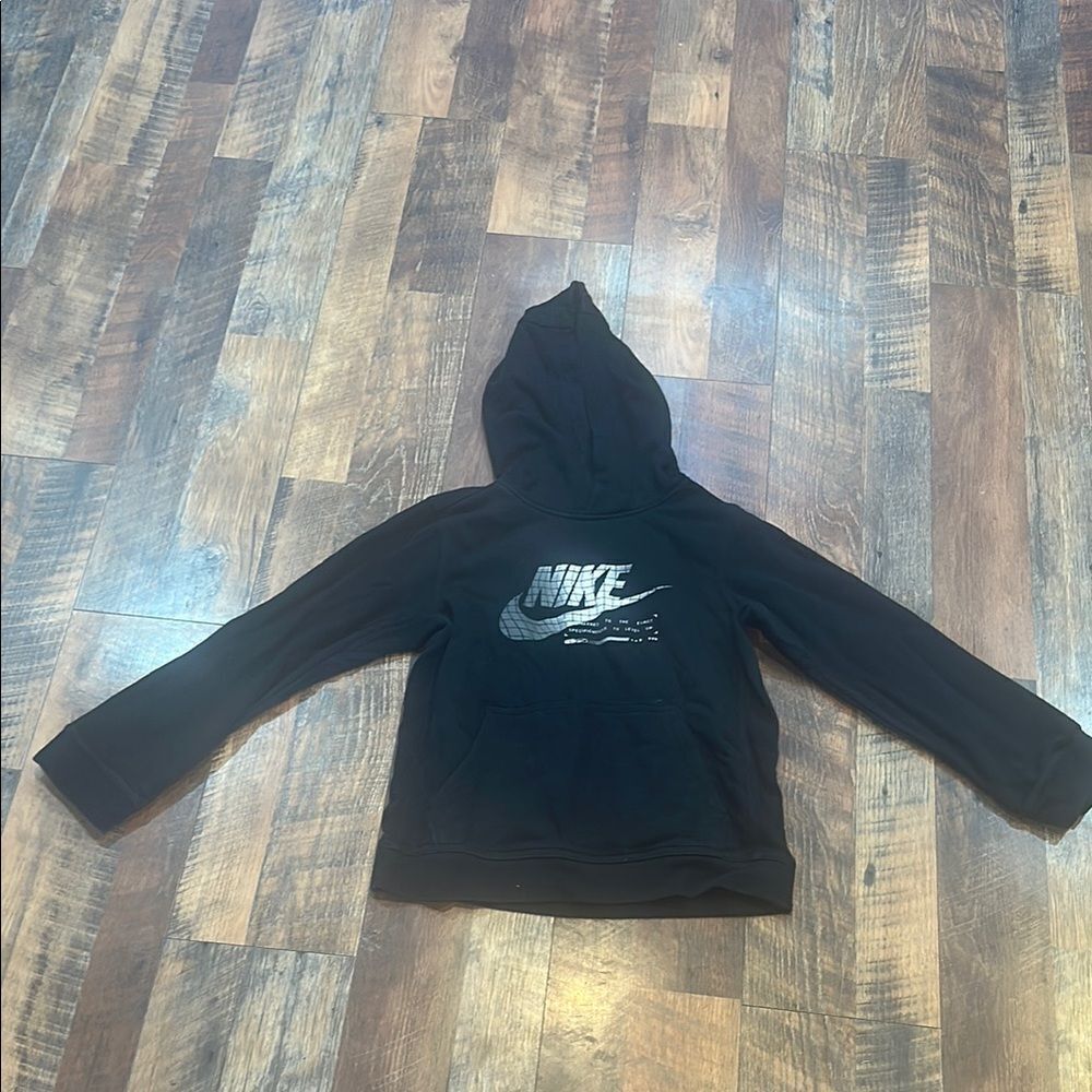Nike Black Pullover with Metallic Logo M (5175)